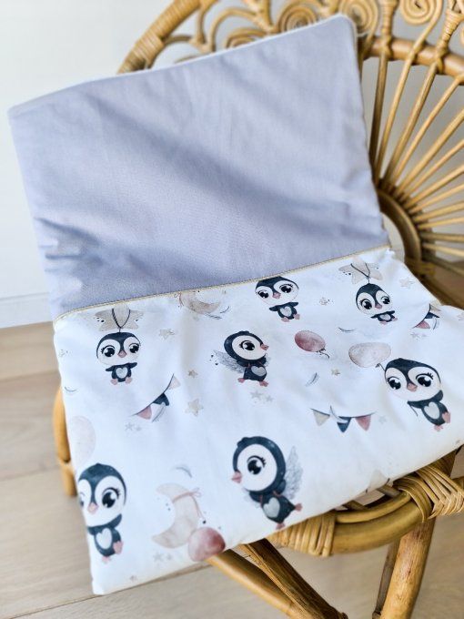 Couverture bébé personnalisée pingouin gris